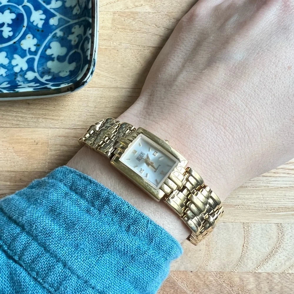 Bill Blass ladies rectangular gold tone Art Deco style dress Watch NEW BATTERY